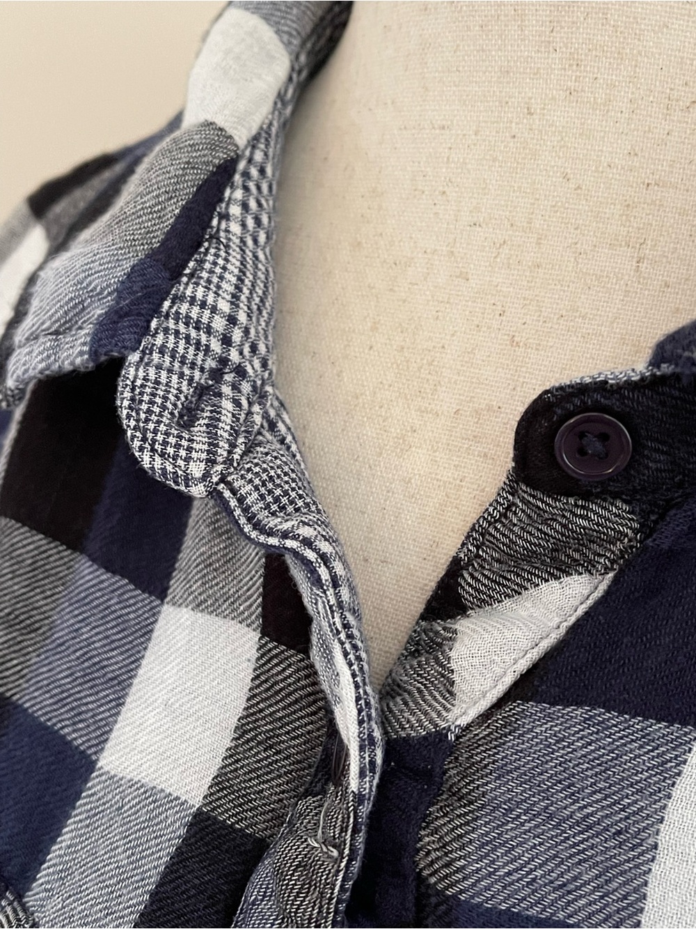 Rails Hunter Plaid Button Front Shirt Navy Gray White Small - Picture 3 of 7